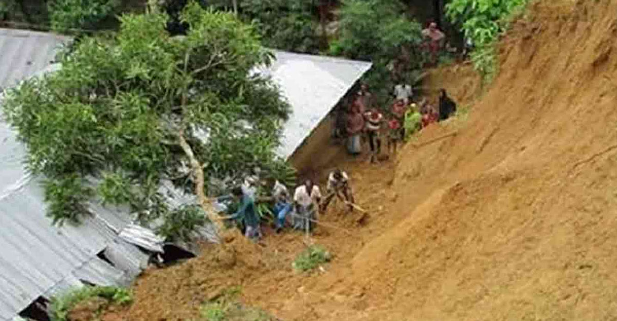কক্সবাজারে পৃথক পাহাড়ধসে ৬ জনের মৃত্যু