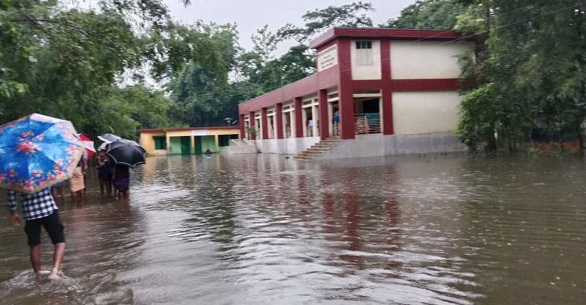 নিম্নাঞ্চল প্লাবিত, এইচএসসি পরীক্ষা ২ উপজেলায় স্থগিত
