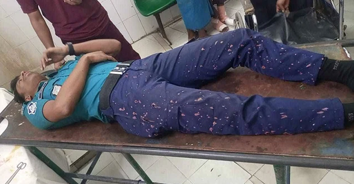 চট্টগ্রামে ফেসবুক পোস্ট ঘিরে উত্তেজনা, ৬ পুলিশ সদস্য আহত