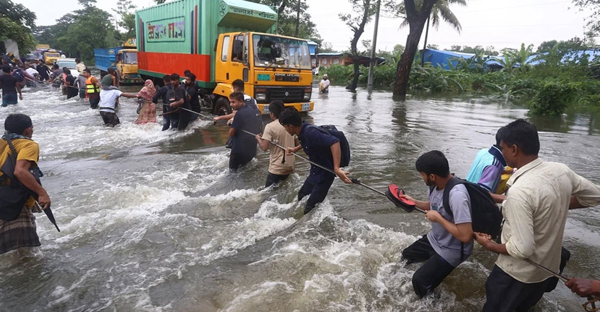 বন্যায় ৪ জেলায় ৮ জনের মৃত্যু, নিখোঁজ দুই