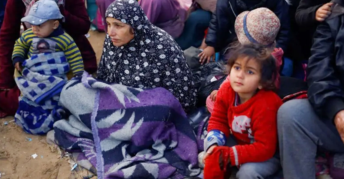 গাজা ‌‘খালি’ করে বাসিন্দাদের মিশর-জর্ডান পাঠাতে কেন চান ট্রাম্প?