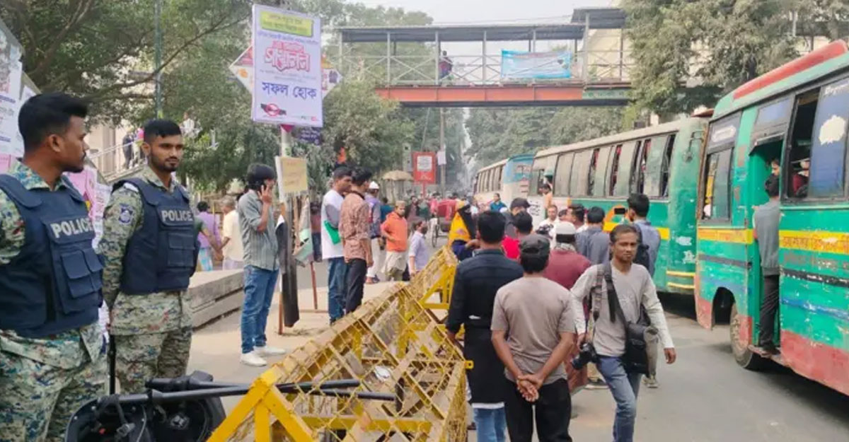 টাকা ঋণের প্রলোভনে শাহবাগে এত লোক কীভাবে এলো?