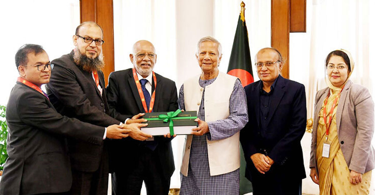 পদোন্নতি বঞ্চিত কর্মকর্তাদের বিষয়ে প্রতিবেদন পেশ