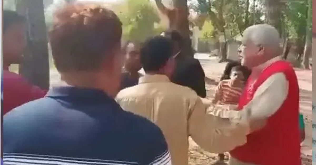 বীর মুক্তিযোদ্ধা লাঞ্ছনার ভিডিও ভাইরাল, যা জানা যাচ্ছে