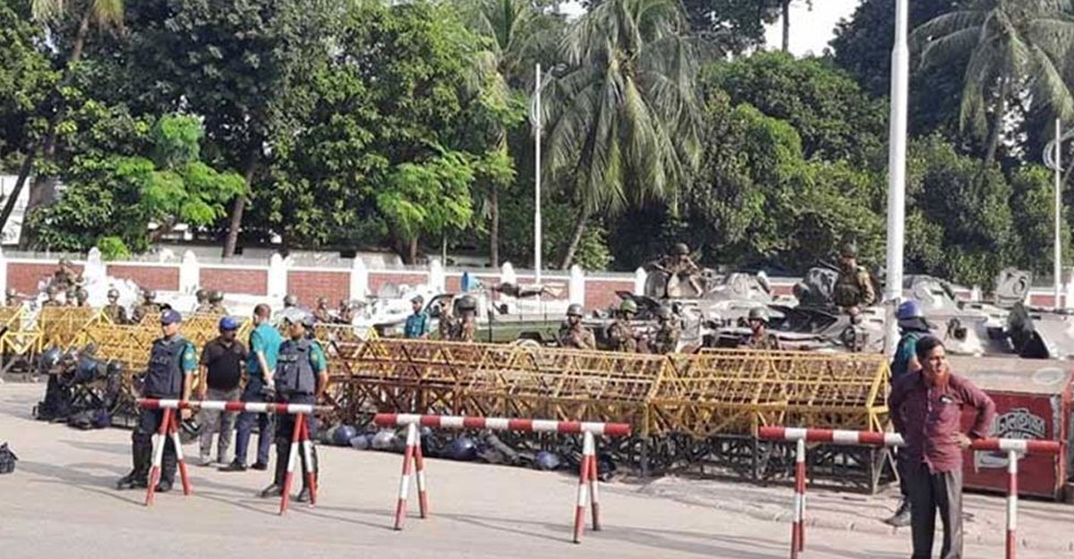 বঙ্গভবন এলাকায় থমথমে পরিস্থিতি, সতর্ক আইনশৃঙ্খলা বাহিনী