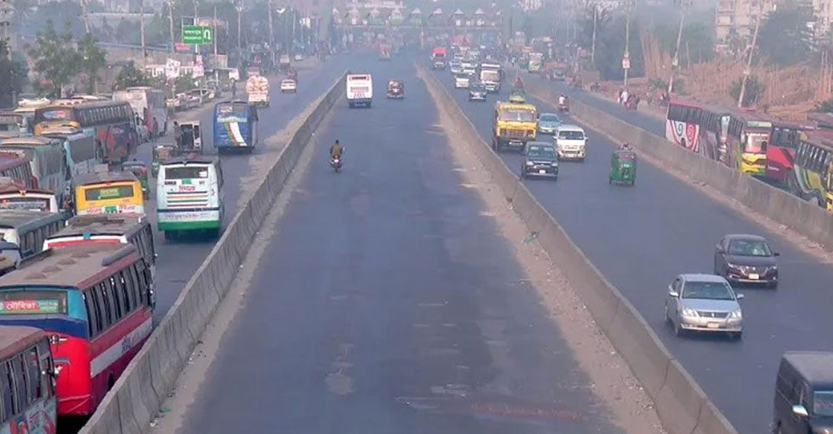 ঈদে ছুটিতে স্বস্তিতে বাড়ি ফিরছেন মানুষ