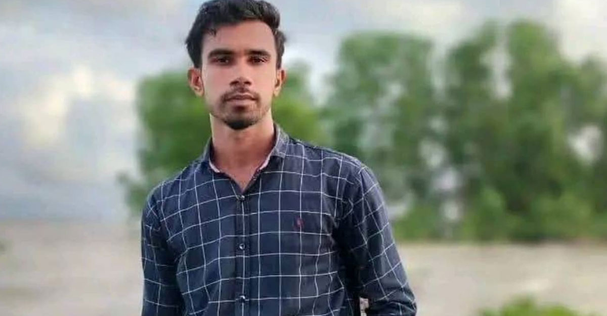 ট্রলারডুবির ১৫ ঘণ্টা পর নিখোঁজ যুবকের লাশ উদ্ধার