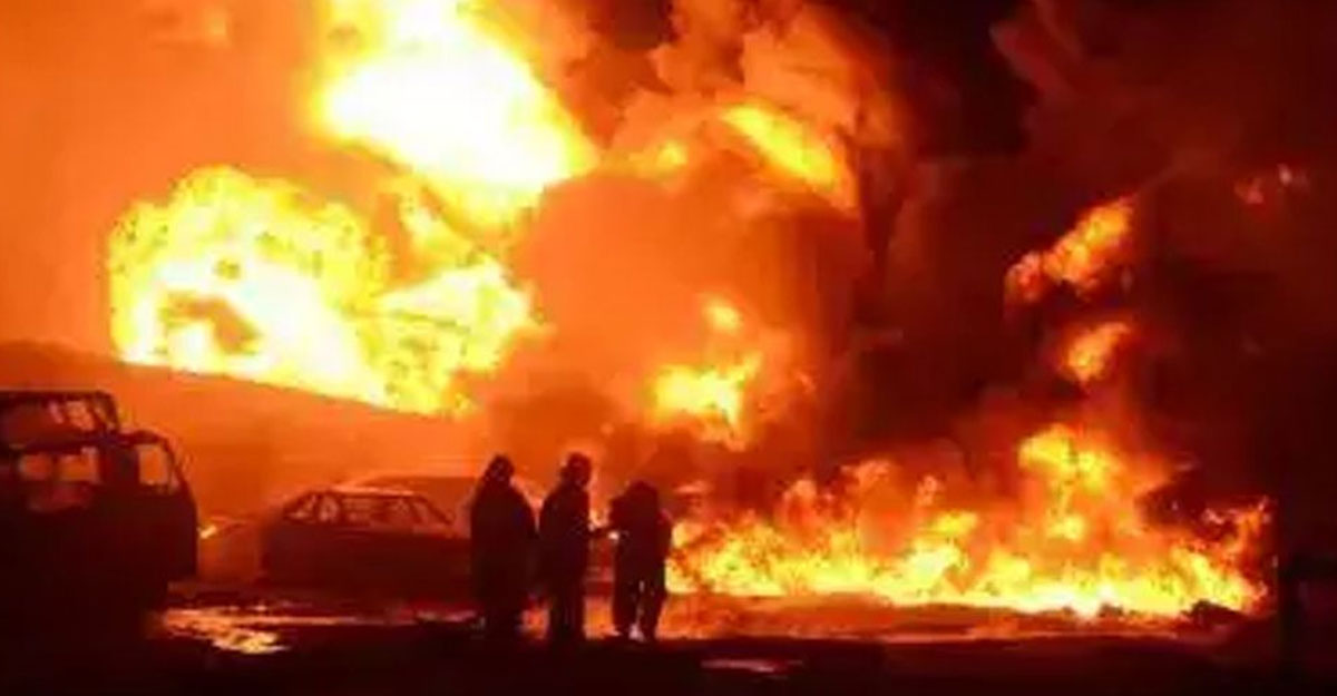 নাইজেরিয়ার জ্বালানি ট্যাংকার বিস্ফোরণে নিহত ১৮