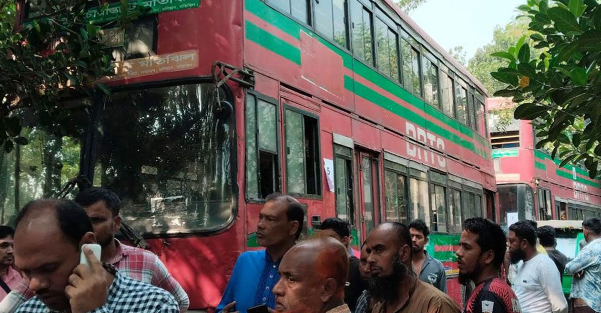 বিদ্যুতের তারে পিকনিকের বাস, তিন বিশ্ববিদ্যালয়ছাত্রের মৃত্যু