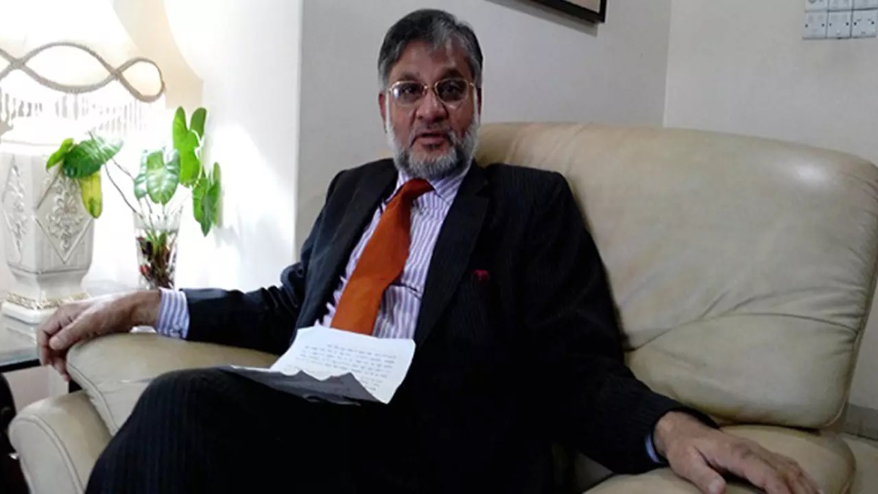 এবি পার্টির উপদেষ্টার পদ ছাড়লেন ব্যারিস্টার রাজ্জাক