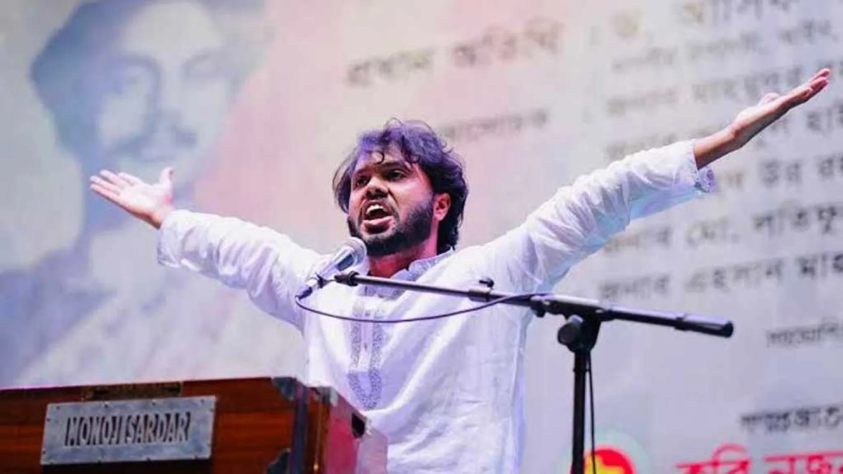 হাদিকে সিঙ্গাপুরে নিতে এয়ার অ্যাম্বুলেন্স এখন ঢাকায়