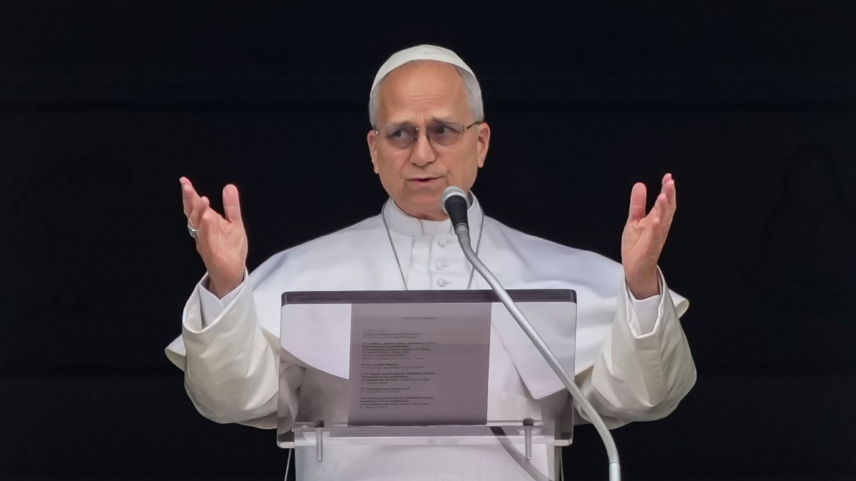 মধ্যপ্রাচ্যের যুদ্ধ ‘মানবজাতির জন্য কলঙ্ক’, যুদ্ধবিরতির আহ্বান পোপ লিওর