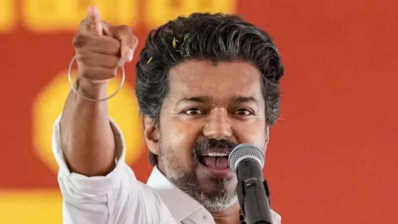 অ্যাকশন মুডে বিজয়: ৭১৭টি মদের দোকান বন্ধের নির্দেশ