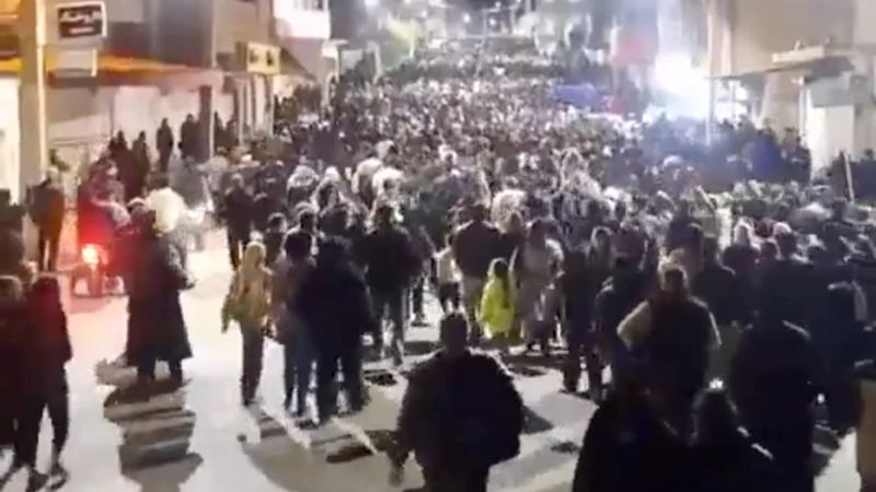 ইরানে ছড়িয়ে পড়ছে সহিংসতা, ৩৪ জন বিক্ষোভকারীর মৃত্যুর দাবি