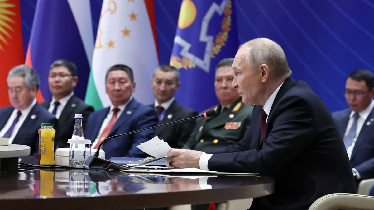 ইউক্রেন সৈন্য না সরালে আরও ভূখণ্ড দখল: পুতিন