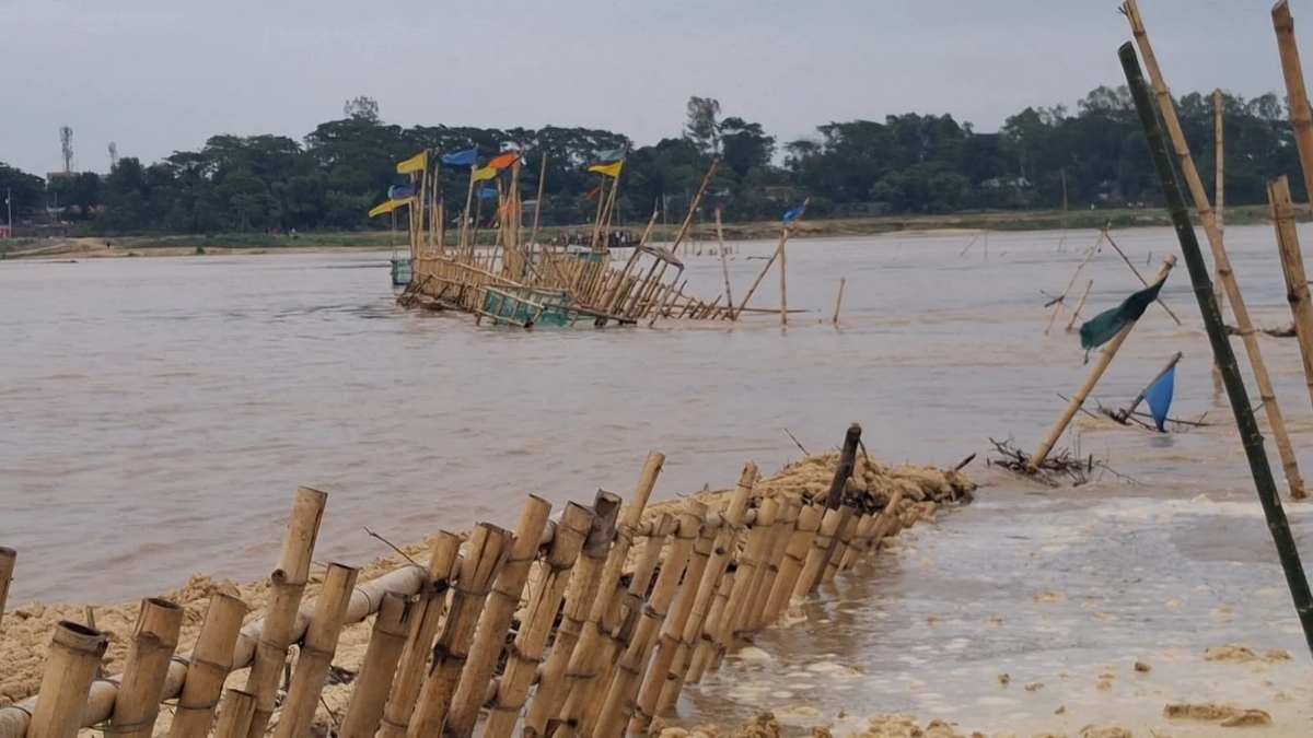 বিপৎসীমার ওপরে ৪ নদীর পানি, ৫ জেলায় বন্যার সতর্কতা