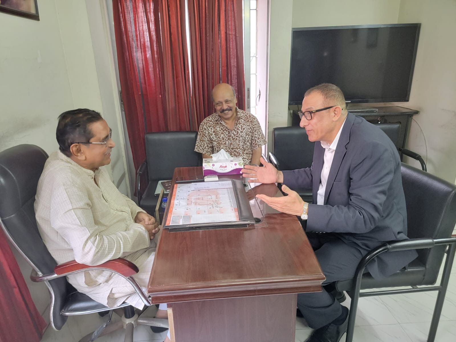 হামাসের প্রতিরোধ ও ইসরাইলী আগ্রাসন সমপর্যায়ে বিবেচ্য নয়