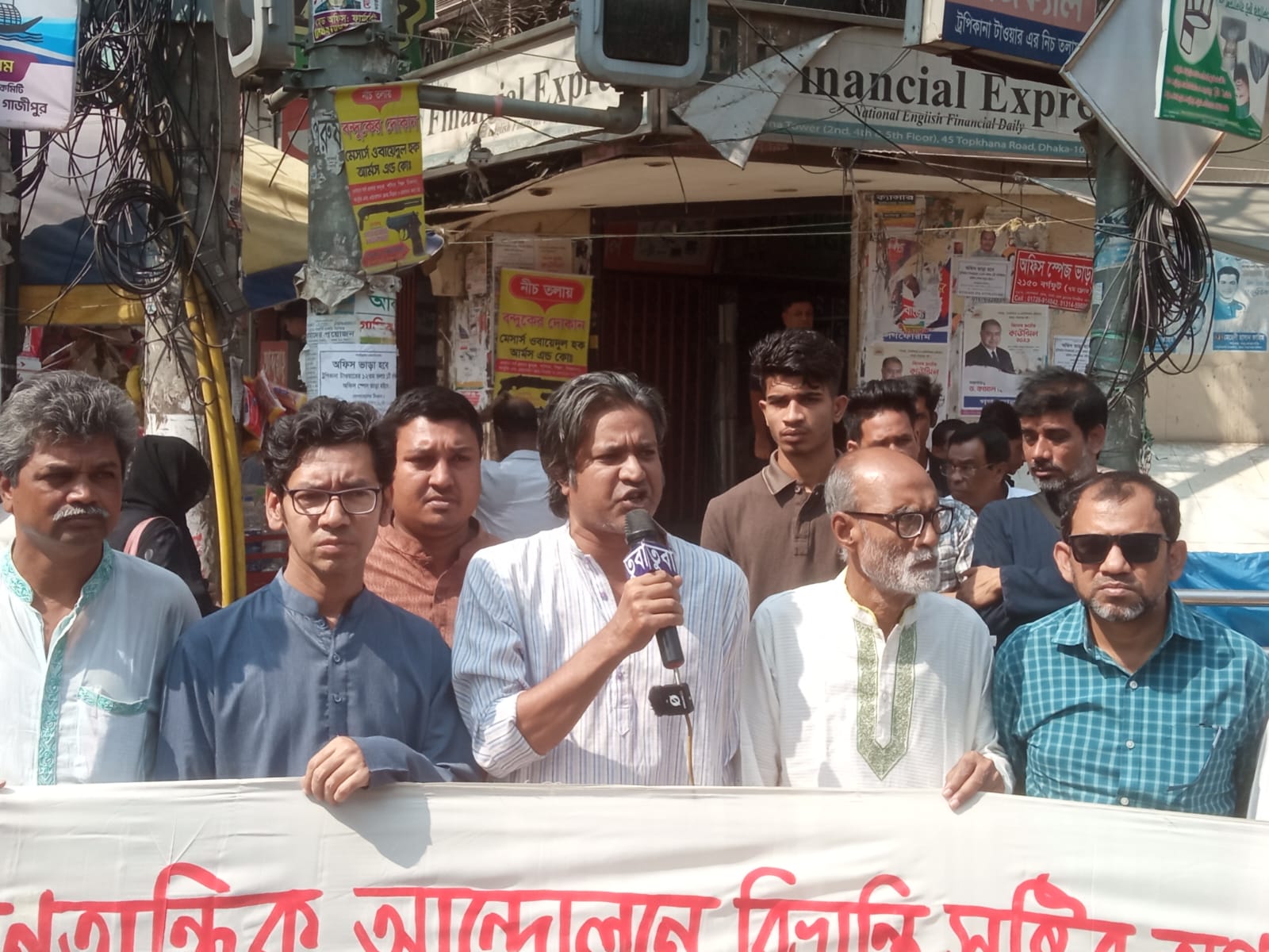‘সরকারের মদদে জোনায়েদ সাকির বিরুদ্ধে ষড়যন্ত্র হচ্ছে’