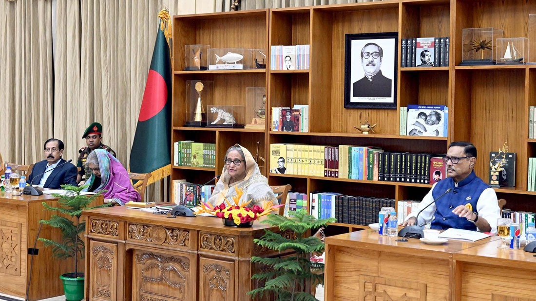 পিটার হাসকে পেটানোর হুমকি দেয়া নেতার বিরুদ্ধে ব্যবস্থা নেবে আ.লীগ