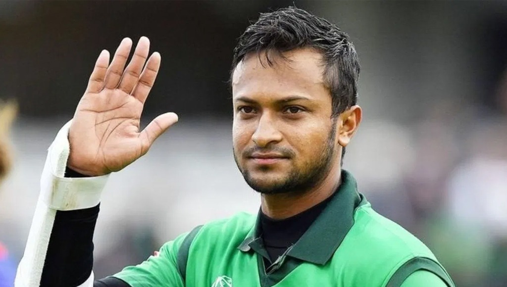 তিন আসনের মনোনয়ন ফরম কিনলেন সাকিব