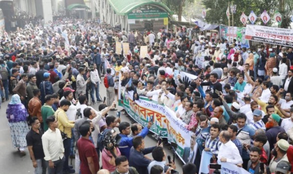 রাজপথে আছি, থাকব তবু এই নির্বাচন মানব না: সেলিমা রহমান