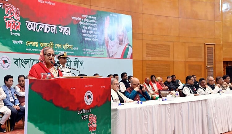 আগুন সন্ত্রাসী-হত্যাকারীদের প্রতিহতের আহ্বান প্রধানমন্ত্রীর