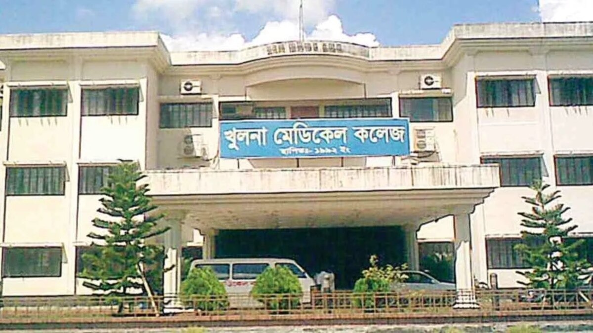 খুলনায় আ.লীগের ৪ নেতাকর্মীকে কুপিয়ে জখম