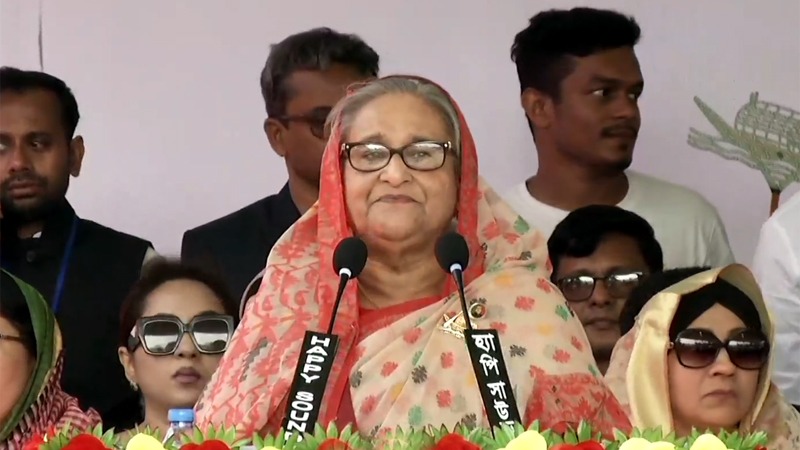 ‘ভাগ্য পরিবর্তনে যখনই কাজ শুরু করি তখনই বাধা দেয় বিএনপি’