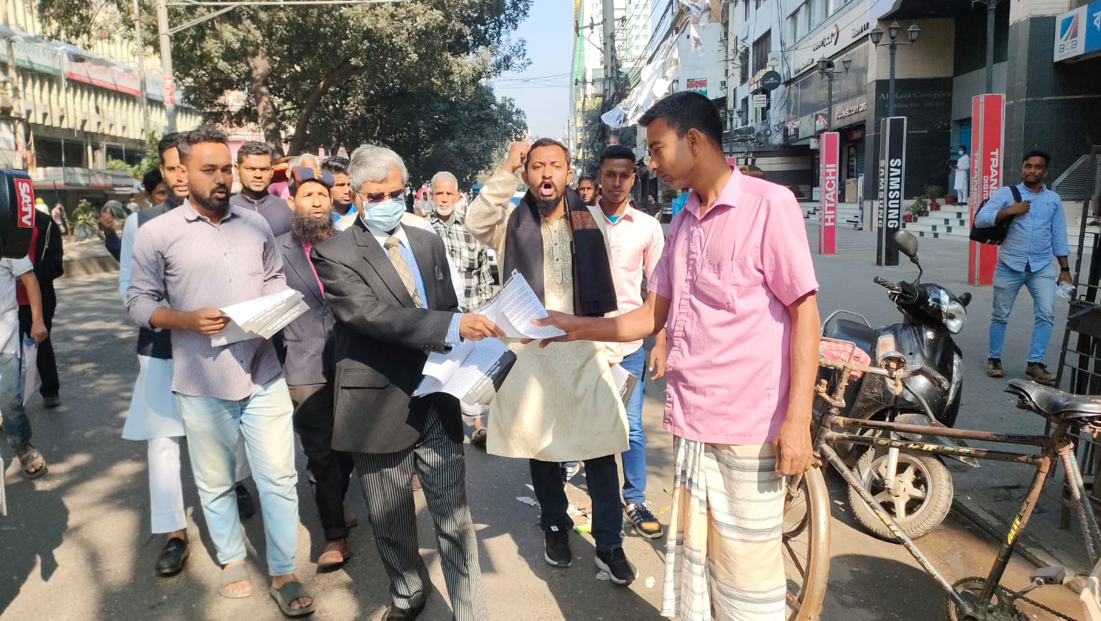 রাজধানীতে লিফলেট বিতরণ-গণসংযোগ করলো গণফোরাম