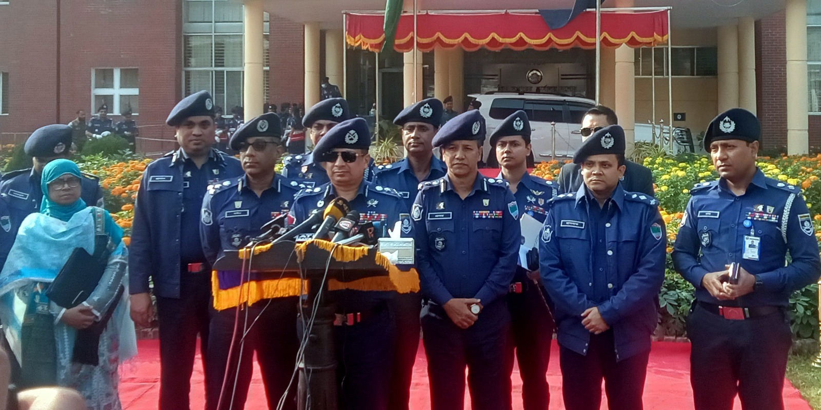 নির্ভয়ে ভোট কেন্দ্রে যাবেন, পুলিশ আপনাদের পাশে রয়েছে : আইজিপি