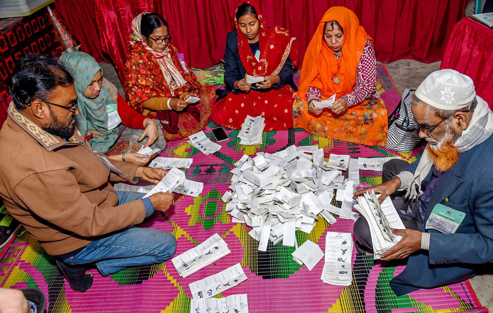 ৪০ শতাংশ ভোট পড়েছে: সিইসি