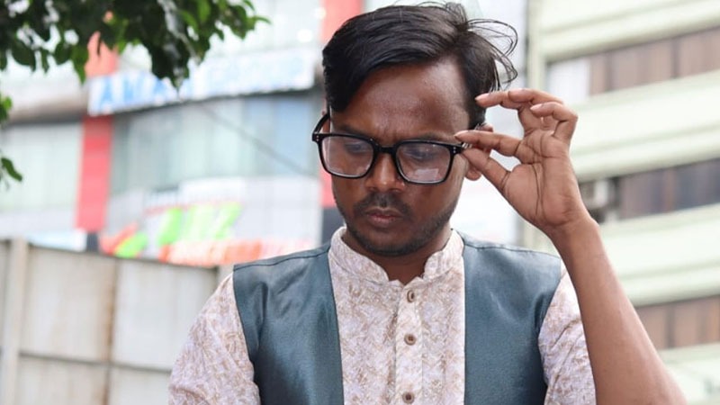 মনোনয়নপত্র জমা দিতে পারেননি হিরো আলম