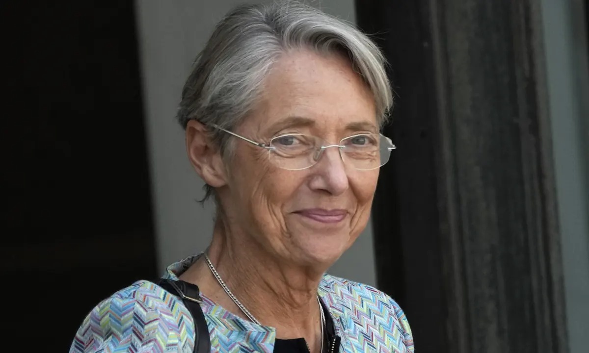 ফ্রান্সের প্রধানমন্ত্রীর পদত্যাগ