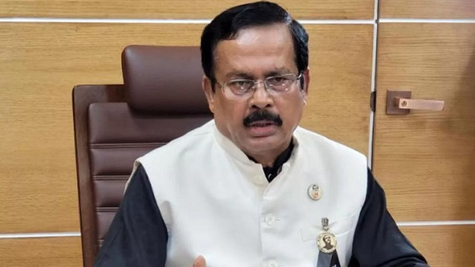 স্মার্ট বস্ত্র ও পাটখাত তৈরিতে কাজ করব : বস্ত্র ও পাট মন্ত্রী