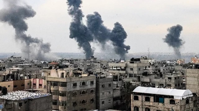 রাফায় ইসরায়েলি হামলায় শিশুসহ নিহত ১৬