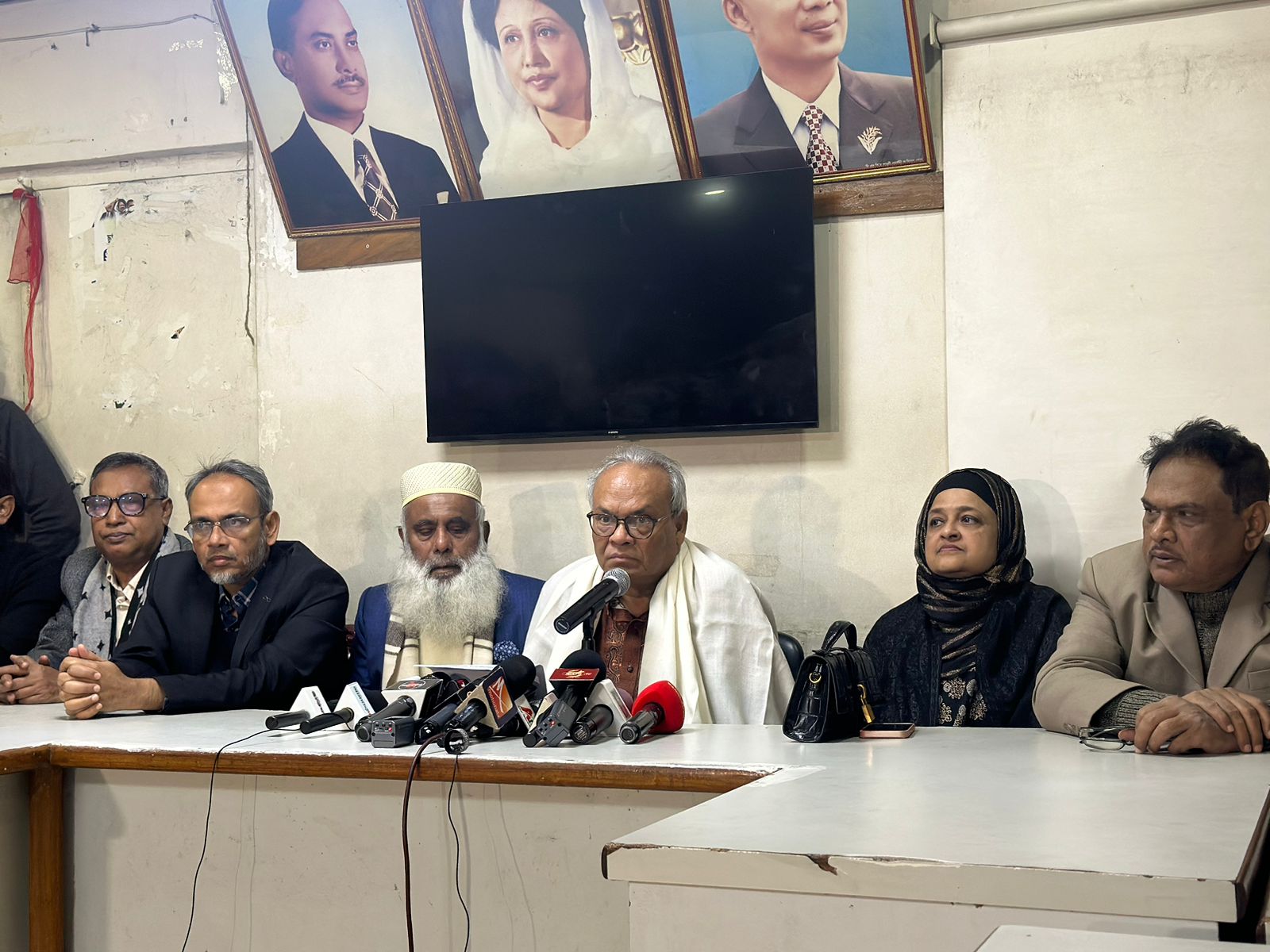 বাংলাদেশকে তাবেদার রাষ্ট্র বানিয়েছে আওয়ামী লীগ : রিজভী