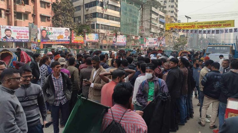 নয়াপল্টনে জড়ো হচ্ছেন বিএনপি নেতাকর্মীরা