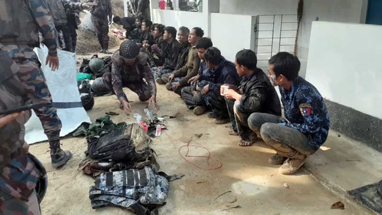 মিয়ানমারের ৯৫ সীমান্তরক্ষী পালিয়ে বাংলাদেশে