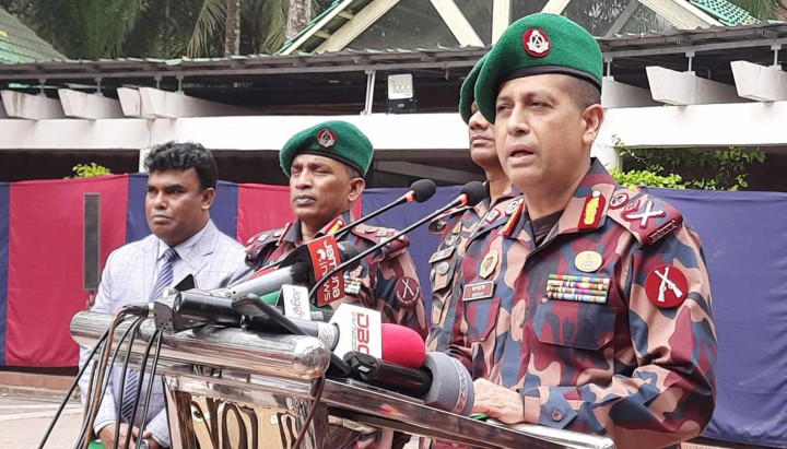 তুমব্রু-ঘুমধুম সীমান্ত জনগণের জন্য নিরাপদ না: বিজিবি ডিজি