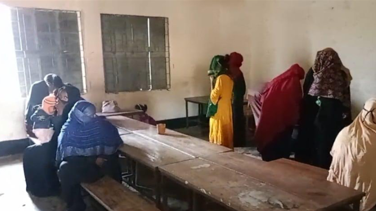 মিয়ানমারে সংঘাত: আশ্রয়কেন্দ্রে ২৮ পরিবারের ১৪০ জন