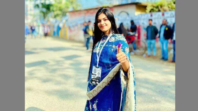 ফ্যানের সঙ্গে ঝুলছিল ছাত্রলীগ নেত্রীর মরদেহ