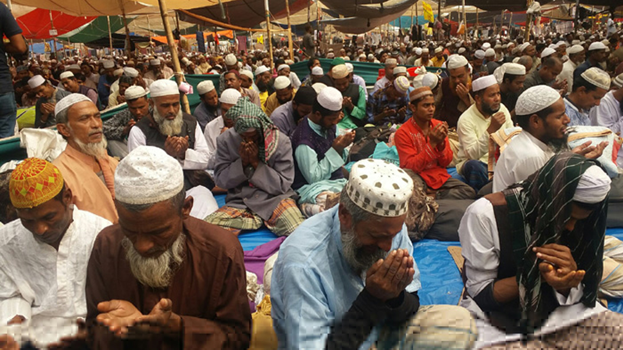 আখেরি মোনাজাতে শেষ হলো ইজতেমার দ্বিতীয় পর্ব