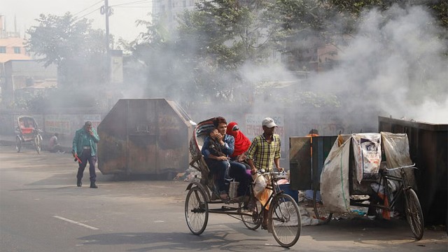 ঢাকার বাতাসের মান ‘খুব অস্বাস্থ্যকর’