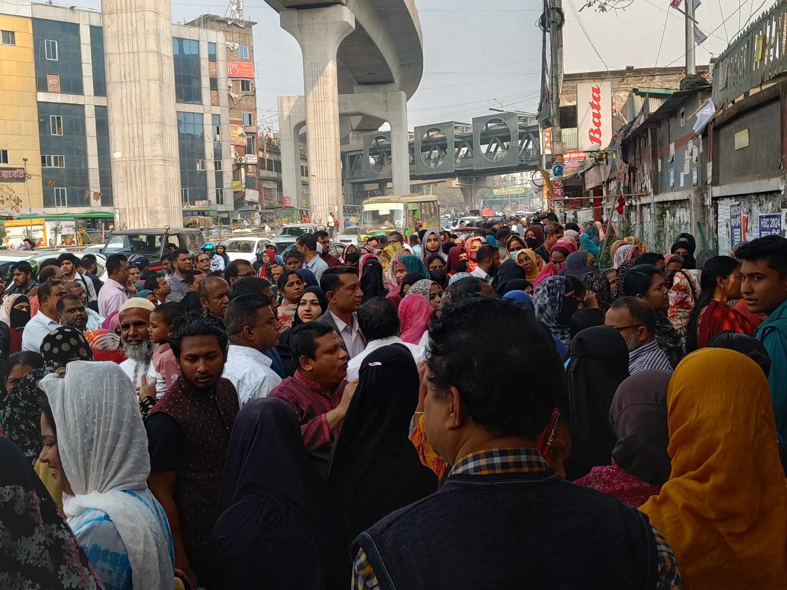 এসএসসি ও সমমানের পরীক্ষা শুরু