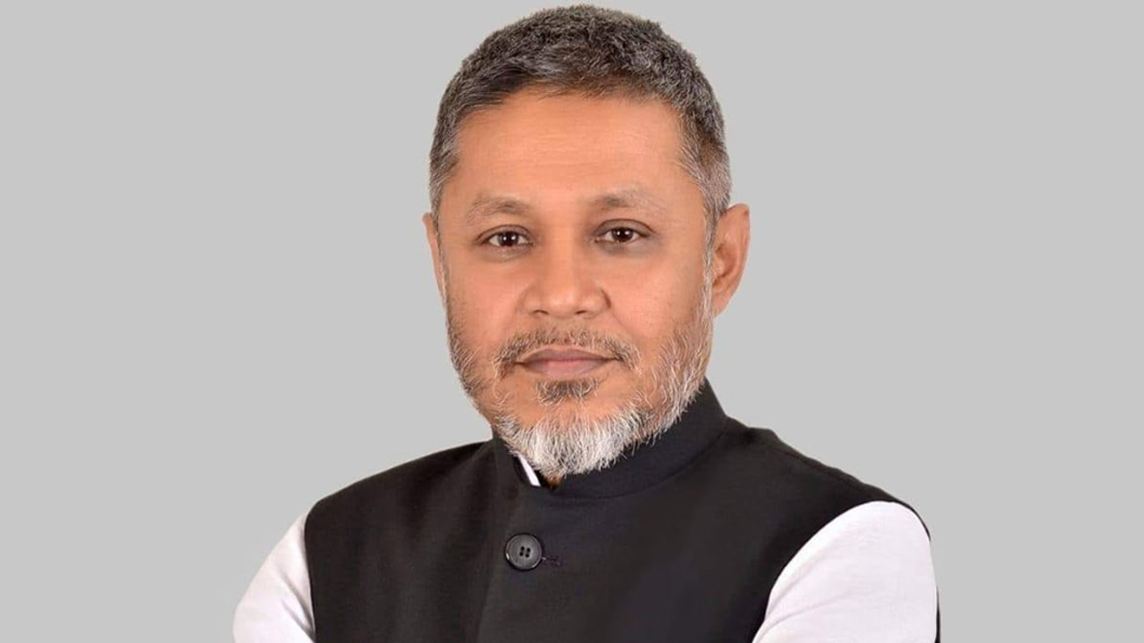 ইসির মামলায় এমপি মহিউদ্দিন বাচ্চুর বিরুদ্ধে গ্রেপ্তারি পরোয়ানা