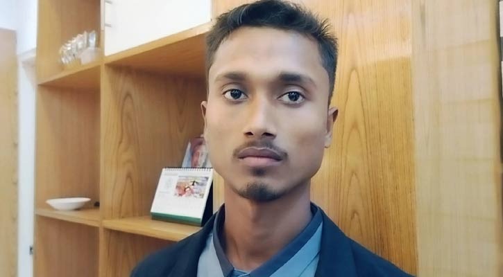 কুমিল্লা পাসপোর্ট অফিসে রোহিঙ্গা যুবক গ্রেপ্তার