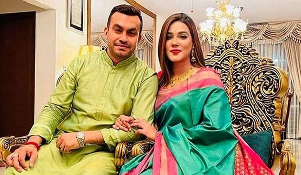 বিবাহবিচ্ছেদের ঘোষণা মাহিয়া মাহির