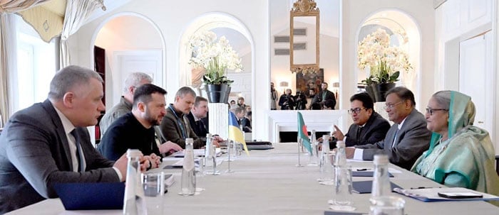 প্রধানমন্ত্রীর সঙ্গে জেলেনস্কির বৈঠক