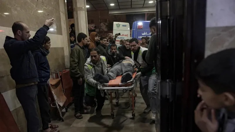 হামলায় গাজার দ্বিতীয় বৃহত্তম হাসপাতাল বন্ধ