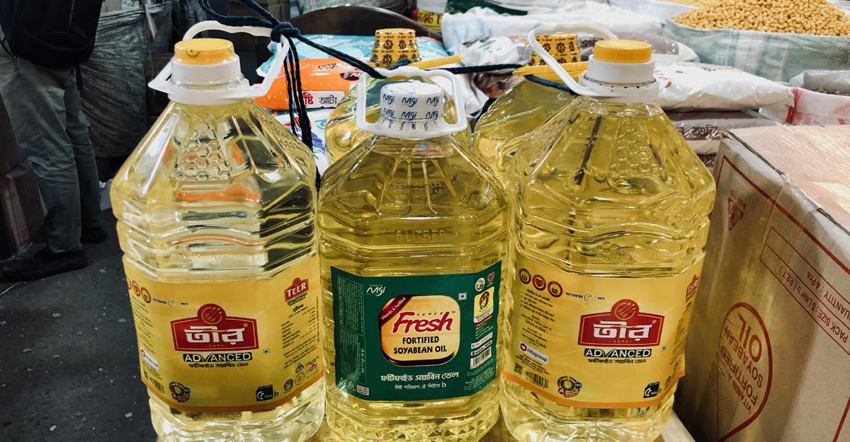 সয়াবিন তেলের দাম লিটারে ১০ টাকা কমেছে